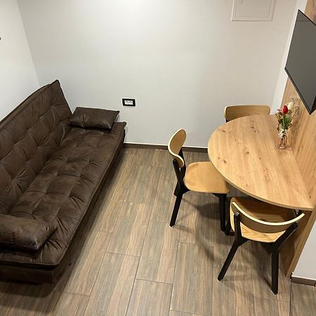Apartma Mia Crni Kal Екстер'єр фото