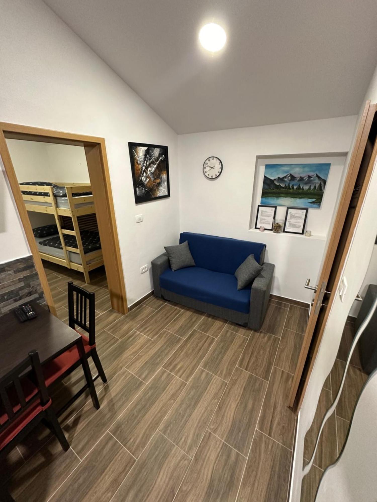 Apartma Mia Crni Kal Екстер'єр фото