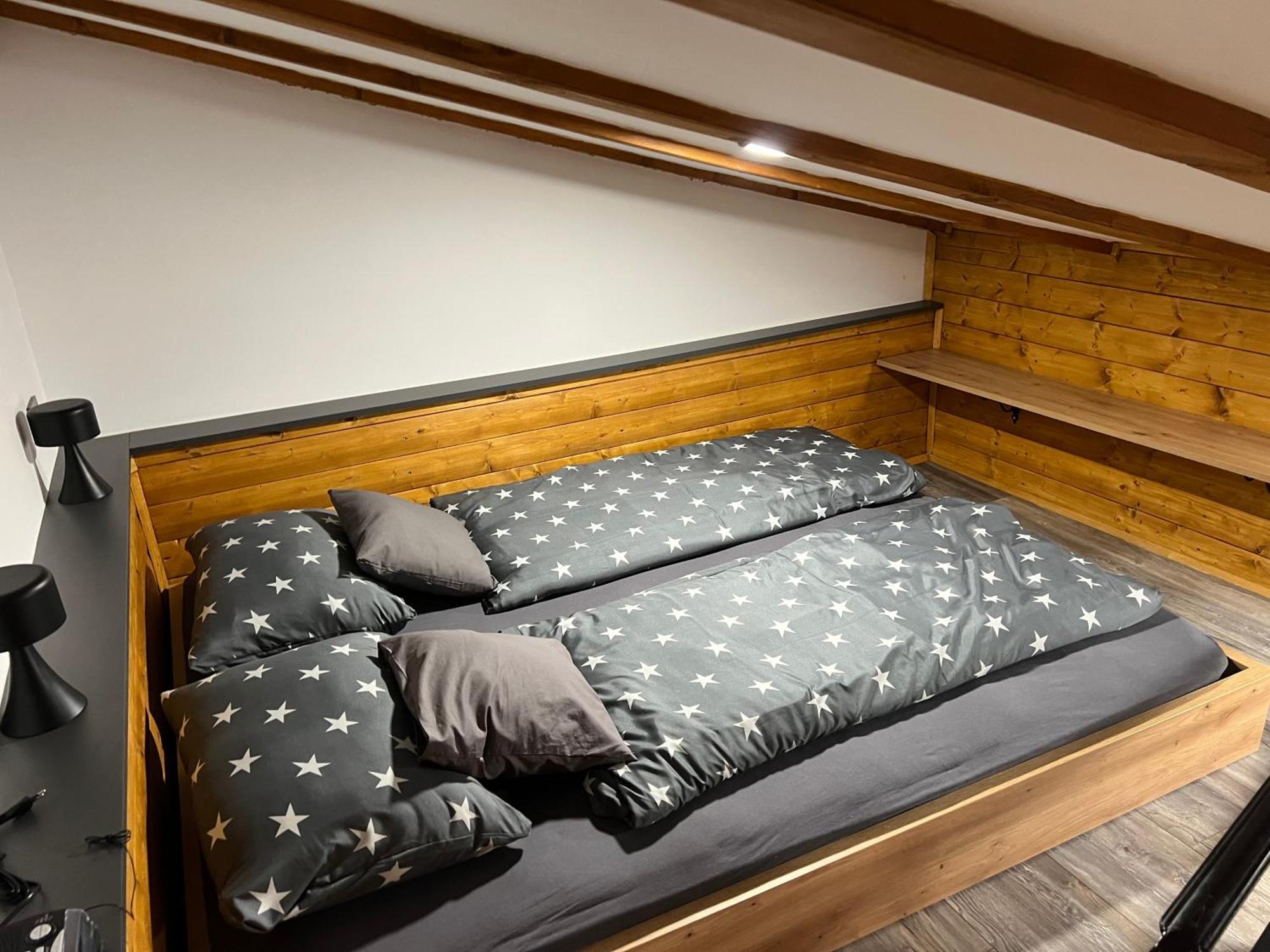 Apartma Mia Crni Kal Екстер'єр фото